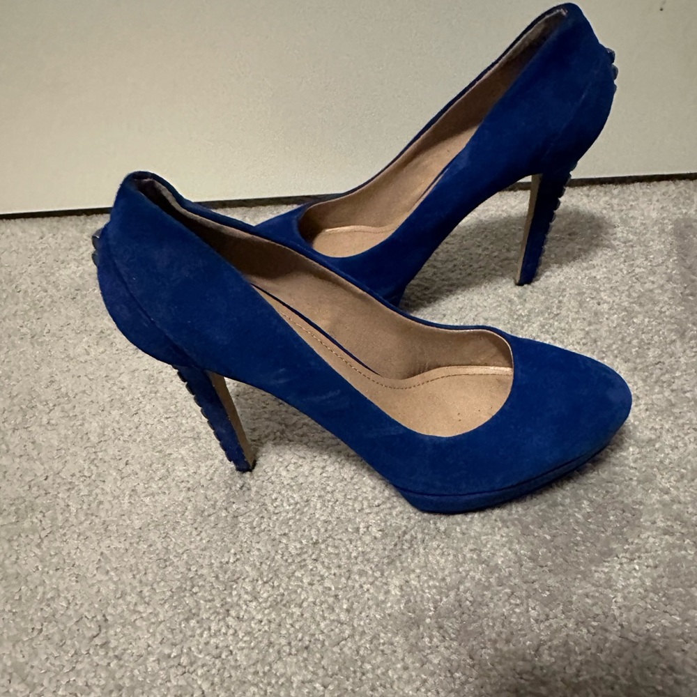 Vince Camuto blue suede studded pumps